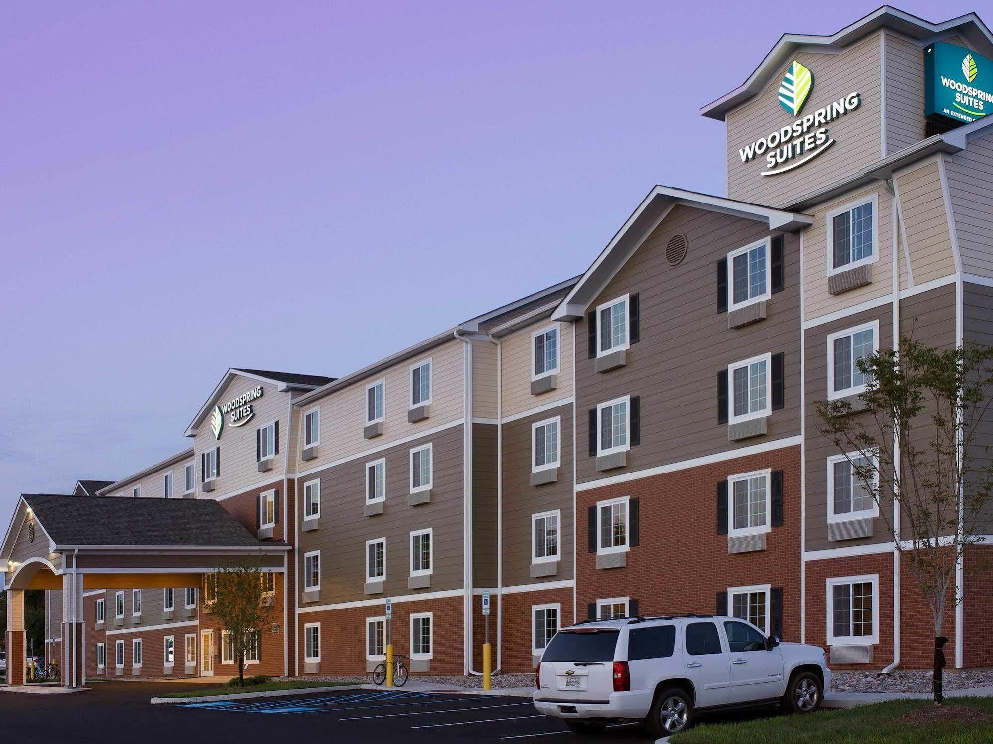 Woodspring Suites Akron Portage Lakes Exterior photo