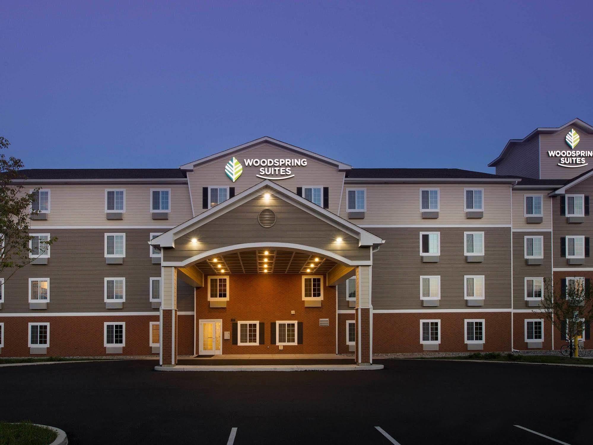 Woodspring Suites Akron Portage Lakes Exterior photo
